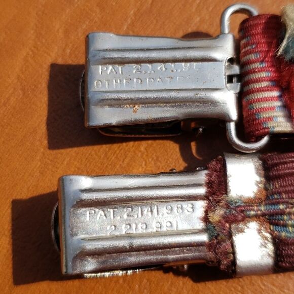 4 Unmatched Vintage Mitten Clips - Picture 4 of 5